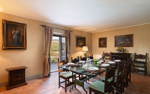 Villa Sieve: Meubilair, Tafel, Interieur Ontwerp, Flooring, Stoel, Kamer, Verlichting, Fotolijst, Eetkamer, Verdieping
