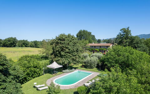 La Forra: Lucht, Eigendom, Water, Fabriek, Zwembad, Natuurlijk Landschap, Land Lot, Boom, Vegetation, Gras