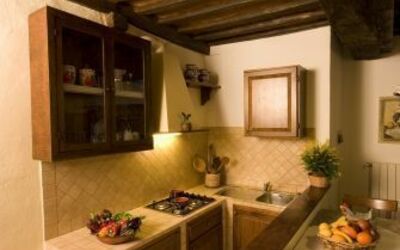 Torrino: Kamer, Eigendom, Countertop, Gebouw, Interieur Ontwerp, Meubilair, Plafond, Huis, Keuken, Straal