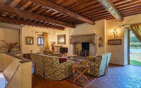 Villa La Terrazza: Eigendom, Kamer, Gebouw, Interieur Ontwerp, Plafond, Huis, Meubilair, Onroerend Goed, Landgoed, Woonkamer