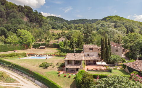 Villa La Terrazza: Bergdorp, Natuurlijk Landschap, Eigendom, Dorp, Landelijk Gebied, Landgoed, Heuvel Station, Berg, Huis, Landschap