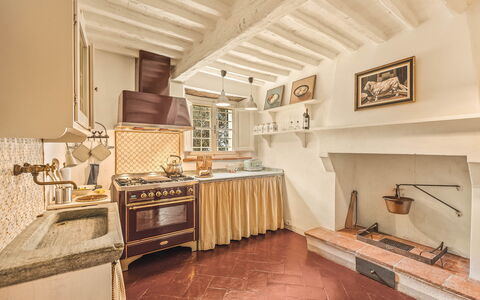 Il Vignale: Hout, Flooring, Interieur Ontwerp, Keuken, Huis, Verdieping, Fornuis, Cabinetry, Fornuis, Kamer