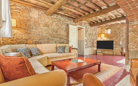 Il Vignale: Meubilair, Muur, Interieur Ontwerp, Flooring, Plafond, Verdieping, Kamer, Bankstel, Woonkamer, Stoel