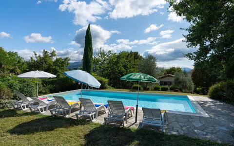 Casa Corella: Wolk, Lucht, Fabriek, Water, Paraplu, Gebouw, Zwembad, Boom, Schaduw, Huis