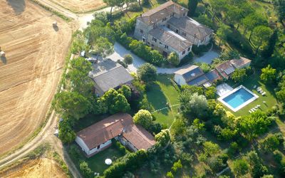 Agriturismo Il Molinello: Luchtfotografie, Vogelperspectief, Woongebied, Stedelijk Ontwerp, Eigendom, Voorstad, Landschap, Land Lot, Landgoed, Fotografie