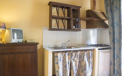 Belvedere 3: Meubilair, Kamer, Cabinetry, Countertop, Eigendom, Keuken, Plank, Verdieping, Interieur Ontwerp, Kast