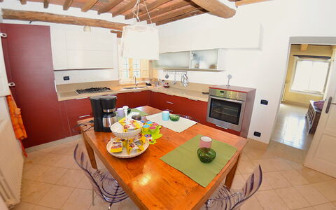 Bettina!: Meubilair, Interieur Ontwerp, Flooring, Hout, Verdieping, Keuken, Countertop, Kamer, Plafond, Tafel