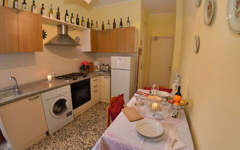 Carnevale: Kamer, Eigendom, Keuken, Countertop, Meubilair, Cabinetry, Interieur Ontwerp, Huis, Gebouw, Onroerend Goed