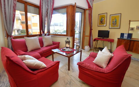 Carnevale: Woonkamer, Meubilair, Kamer, Eigendom, Interieur Ontwerp, Gebouw, Bankstel, Onroerend Goed, Gordijn, Huis