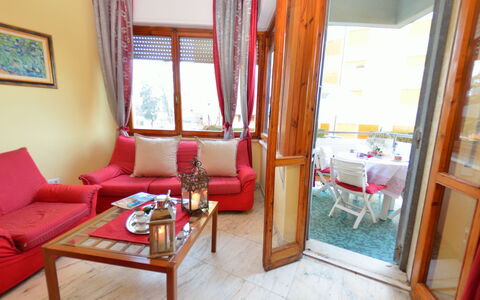 Carnevale: Kamer, Eigendom, Meubilair, Interieur Ontwerp, Gebouw, Huis, Onroerend Goed, Woonkamer, Tafel, Suite