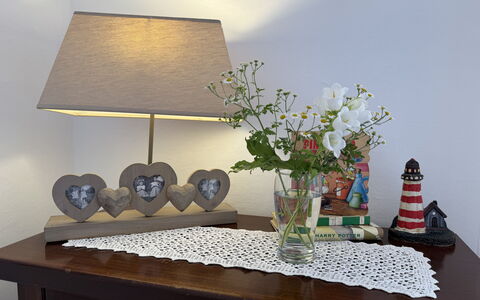 Casa Romana: Meubilair, Verlichting, Lampekap, Lamp, Ontwerp, Linens, Hart, Hoofdkussen, Fotolijst, Woonkamer