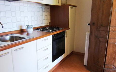 Raggio Di Sole Sull'argentario: Eigendom, Kamer, Keuken, Meubilair, Cabinetry, Verdieping, Countertop, Gebouw, Tegel, Huis
