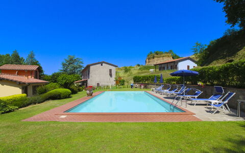 Villa le Balze: Zwembad, Menselijke Nederzetting, Verblijf, Landgoed, Boerderij, Hacienda, Eco Hotel, Toevlucht, Dorp, Villa