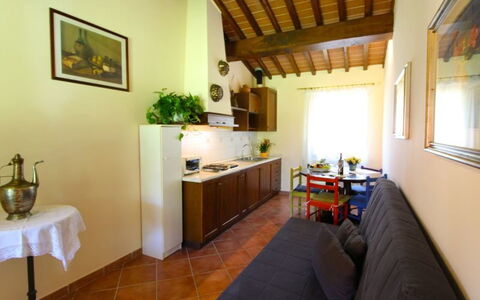 Villa le Balze: Eigendom, Kamer, Gebouw, Meubilair, Huis, Interieur Ontwerp, Onroerend Goed, Verdieping, Plafond, Villa