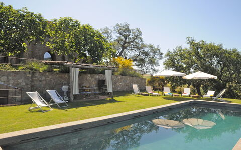 Podere Palazzo: Eigendom, Zwembad, Huis, Onroerend Goed, Huis, Gebouw, Vrije Tijd, Toevlucht, Landgoed, Woongebied