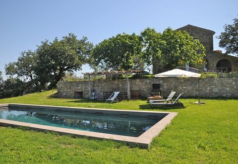Podere Palazzo: Architectuur, Eigendom, Huis, Boom, Gras, Gebouw, Landgoed, Huis, Fabriek, Landschap