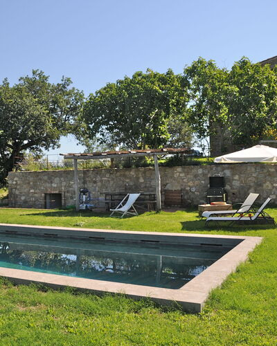 Podere Palazzo: Architectuur, Eigendom, Huis, Boom, Gras, Gebouw, Landgoed, Huis, Fabriek, Landschap