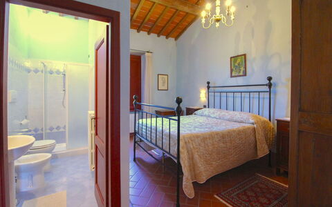 Galleria di Brolio: Interieur Ontwerp, Plafond, Meubilair, Flooring, Verdieping, Kamer, Bed, Slaapkamer, Bed Frame, Lichte Inrichting