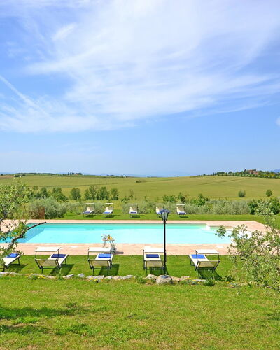 Villa Anita: Eigendom, Land Lot, Natuurgebied, Lucht, Landelijk Gebied, Onroerend Goed, Grasland, Huis, Heuvel Station, Zwembad