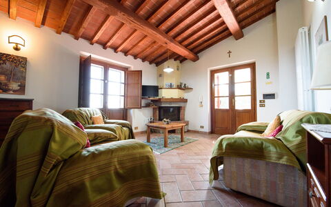 Villa Rubino: Kamer, Slaapkamer, Eigendom, Meubilair, Interieur Ontwerp, Gebouw, Plafond, Laken, Huis, Bed