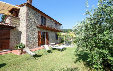 Villa Rubino: Eigendom, Huis, Gebouw, Onroerend Goed, Huis, Woongebied, Landgoed, Verblijf, Boerderij, Werf