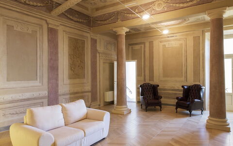 Appartamento Imperiale: Eigendom, Kamer, Gebouw, Plafond, Interieur Ontwerp, Verdieping, Meubilair, Houten Vloer, Flooring, Hardwood