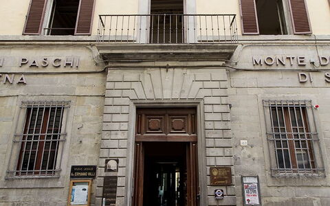 Appartamento Imperiale: Architectuur, Gebouw, Facade,  Dorf\, Huis, Deur, Buurt, Materiële Goederen, Boom, Venster