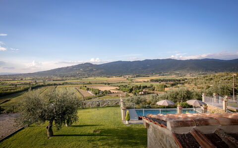 Villa Chiara: Lucht, Heuvel, Hoogland, Landelijk Gebied, Berg, Heuvel Station, Landschap, Land Lot, Plain, Gras