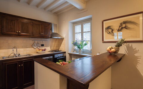 Villa Ginestra: Countertop, Kamer, Eigendom, Meubilair, Keuken, Cabinetry, Interieur Ontwerp, Gebouw, Plafond, Onroerend Goed