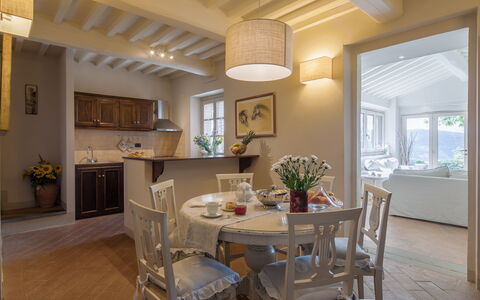 Villa Ginestra: Kamer, Plafond, Eigendom, Eetkamer, Meubilair, Interieur Ontwerp, Gebouw, Verdieping, Tafel, Huis