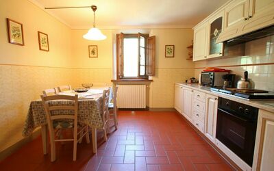 Corbezzolo: Kamer, Eigendom, Meubilair, Gebouw, Keuken, Verdieping, Countertop, Cabinetry, Huis, Interieur Ontwerp