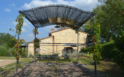 Villa Cafaggiola: Architectuur, Ijzer, Boom, Lucht, Huis, Gebouw, Landelijk Gebied, Landgoed, Boog, Woongebied