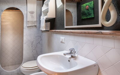 agriturismo-la-papessa-chianti-san-donato-multipropriet-mirtus-bathroom