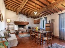 agriturismo-la-papessa-chianti-san-donato-farmhouse-camelia-diningroom
