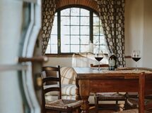 agriturismo-la-papessa-chianti-san-donato-farmhouse-melograno-livingroom