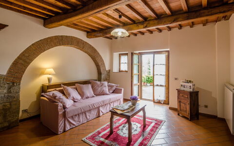 Villa Le Capanne: Kamer, Eigendom, Meubilair, Gebouw, Interieur Ontwerp, Slaapkamer, Huis, Plafond, Onroerend Goed, Verdieping