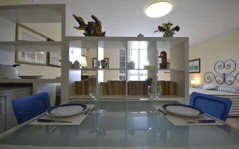 Casale Valentina: Kamer, Interieur Ontwerp, Eigendom, Woonkamer, Gebouw, Meubilair, Huis, Architectuur, Tafel, Plafond