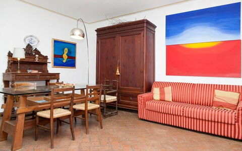 Residenza Marechiaro: Meubilair, Eigendom, Hout, Gebouw, Interieur Ontwerp, Verdieping, Woonkamer, Muur, Flooring, Hardwood