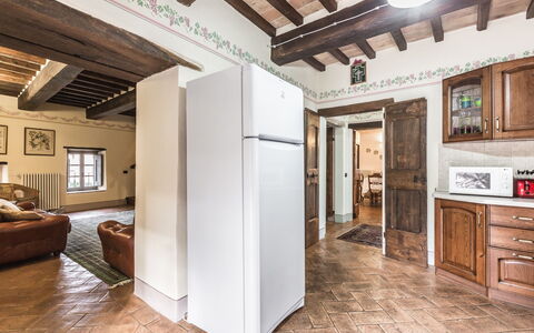 Torre del Cielo: Eigendom, Gebouw, Kamer, Interieur Ontwerp, Plafond, Verdieping, Huis, Huis, Meubilair, Verlichting