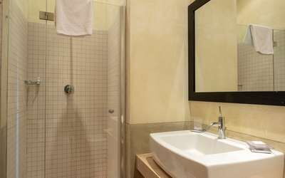 tenuta-san-jacopo-cavriglia-multiproperty-vinsantaia-moraiolo-bathroom