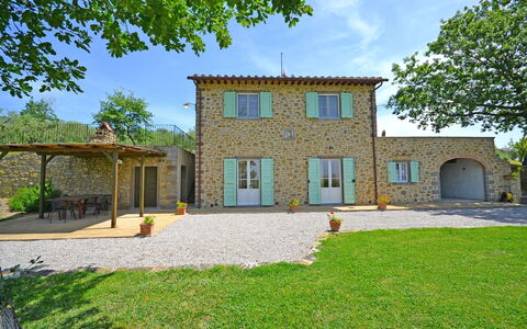 Villa Il Palazzone: Eigendom, Huis, Huis, Gebouw, Onroerend Goed, Landgoed, Woongebied, Land Lot, Architectuur, Facade