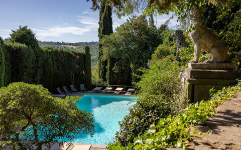 Montegufoni: Zwembad, Struik, Tuin, Eco Hotel, Landscaping, Landgoed, Buitenmeubels, Toevlucht, Hacienda, Villa