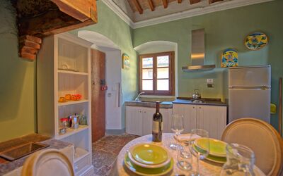 Torre 2: Eigendom, Meubilair, Cabinetry, Venster, Interieur Ontwerp, Hout, Architectuur, Wastafel, Keuken, Tableware