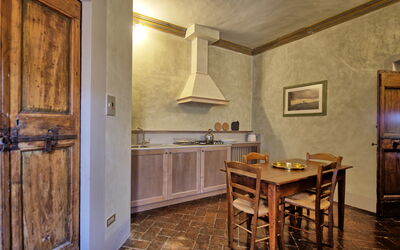 Cupola: Meubilair, Cabinetry, Tafel, Countertop, Keuken, Hout, Interieur Ontwerp, Architectuur, Beits, Flooring