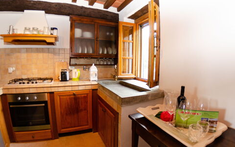 Alla Piazzetta Proprietà: Countertop, Meubilair, Cabinetry, Kamer, Eigendom, Keuken, Gebouw, Huis, Interieur Ontwerp, Onroerend Goed