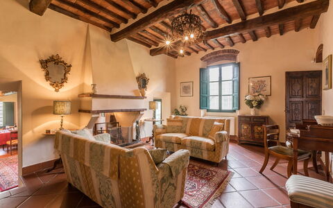 Villa Roncovisi: Eigendom, Kamer, Gebouw, Plafond, Interieur Ontwerp, Woonkamer, Meubilair, Straal, Huis, Onroerend Goed