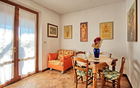 Casa Vasco: Kamer, Eigendom, Interieur Ontwerp, Meubilair, Huis, Gebouw, Onroerend Goed, Woonkamer, Tafel, Verdieping