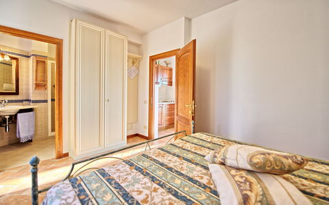 Casa Vasco: Slaapkamer, Kamer, Bed, Meubilair, Eigendom, Laken, Bed Frame, Interieur Ontwerp, Gebouw, Verdieping