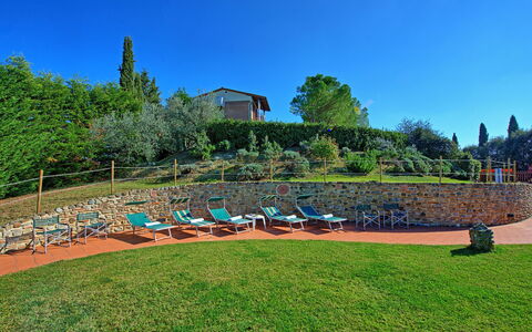 Casa Vasco: Groen, Lucht, Tuin, Gras, Botanische Tuin, Gazon, Plantkunde, Grassenfamilie, Boom, Architectuur