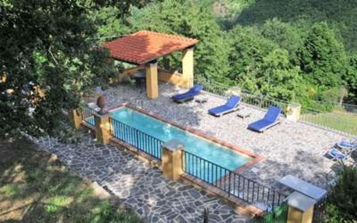 villette-in mugello-borgo-san-lorenzo-multiproperty-pool